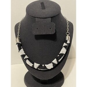 Vintage Unbranded Seed Beaded Choker Necklace‎